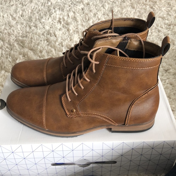 almost new brown call it spring boots worn 3 times.  In perfect condition. - Picture 2 of 11